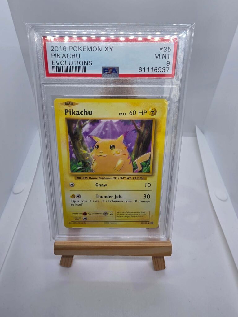 Pikachu Evoluzioni 35 gradato 9 PSA